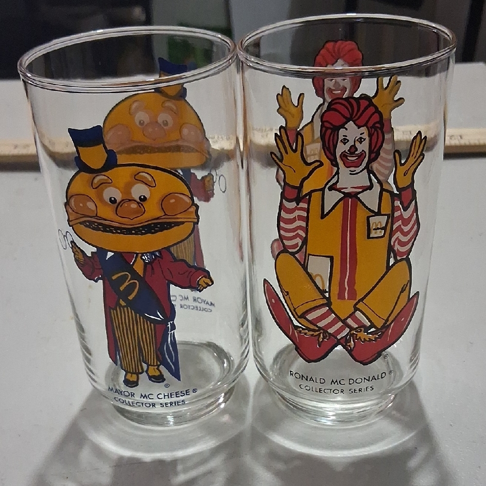 Vintage 70s McDonald's Collector Glass with Yellow and Blue Details Now 3 Pieces